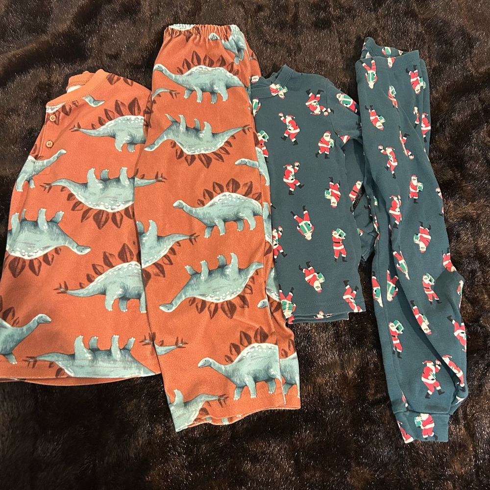 Boys Pajama Lot Size 4T | Carter’s Dino PJs + GAP Christmas Santa Pajamas